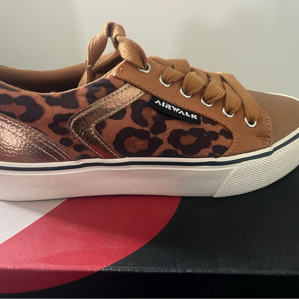 Womens Airwalker Sneakers - Brown and Black Leopard